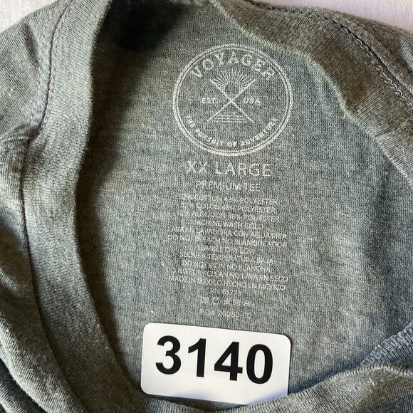 Voyager Men Shirt XX-LARGE Gray Camper Mountains Graphic Tee Short Sleeve - Picture 2 of 8